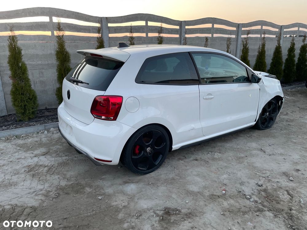 Volkswagen Polo 1.4 DSG GTI - 1