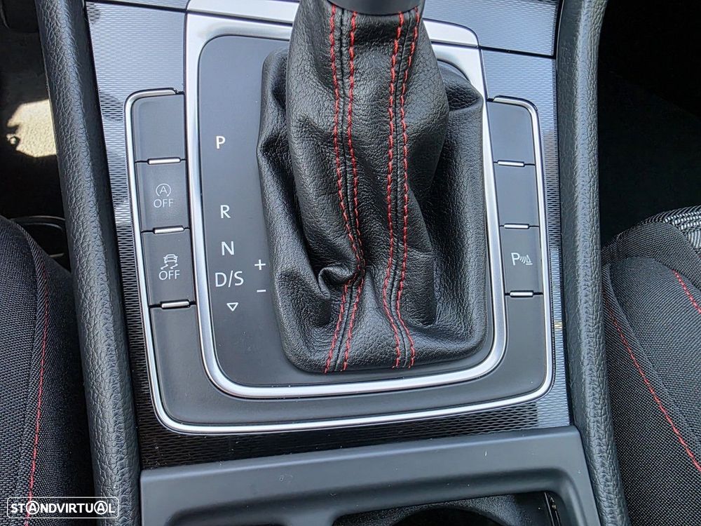 VW Golf 2.0 TSi GTi DSG Performance - 16