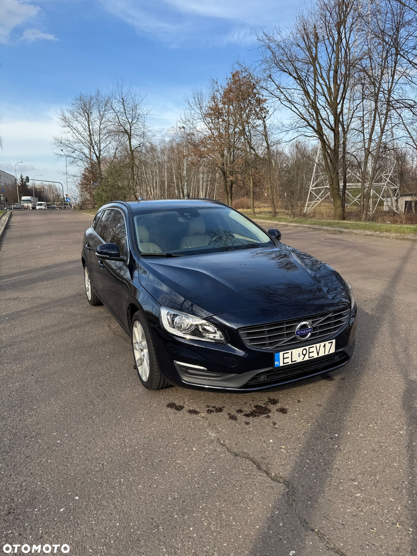 Volvo V60 D3 AWD Momentum Pro - 3