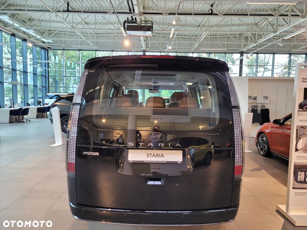 Hyundai Staria - 4