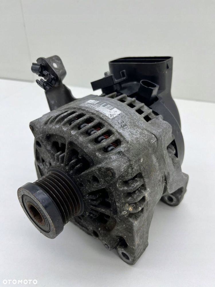 BMW F20 F21 ALTERNATOR 7605060 - 1