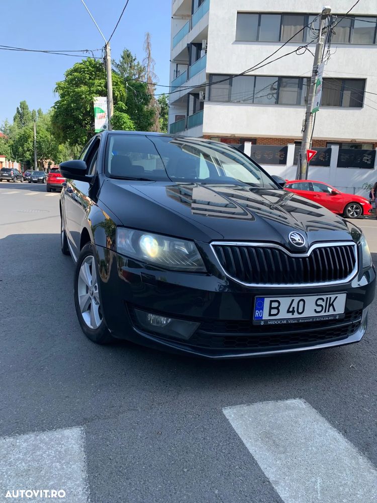 Skoda Octavia 2.0 TDI DSG Style - 3