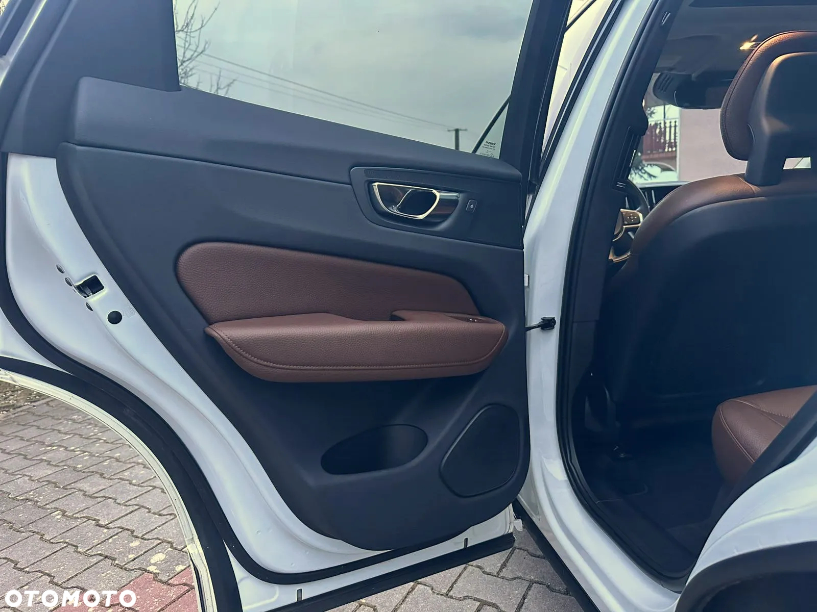 Volvo XC 60 T6 AWD Geartronic Momentum Pro - 18