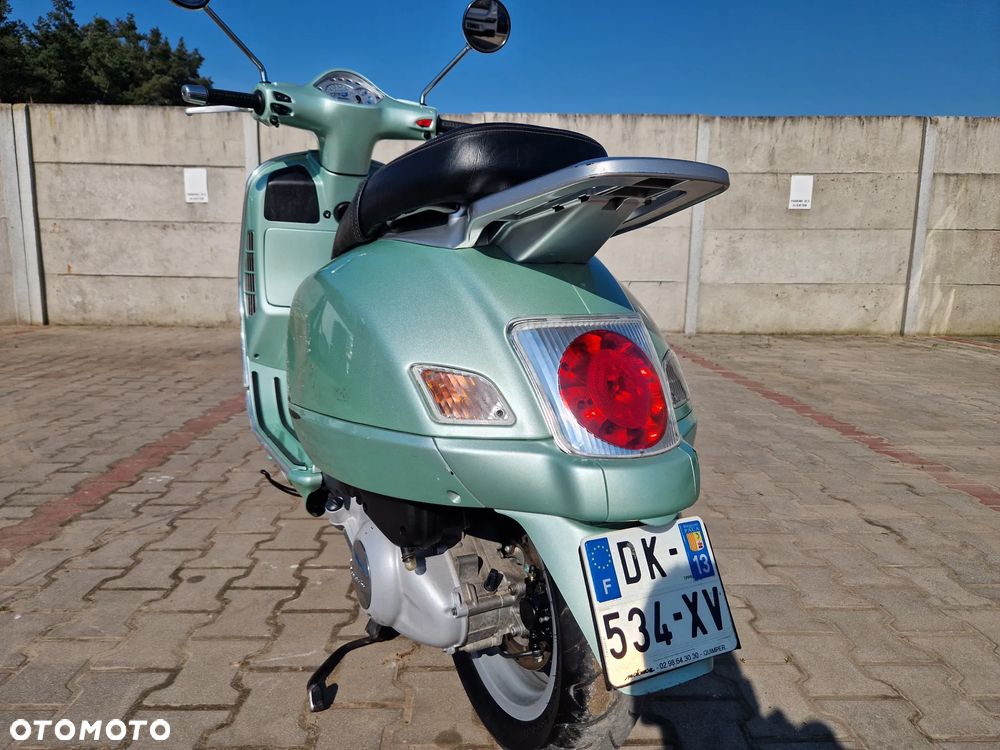 Piaggio Vespa - 22