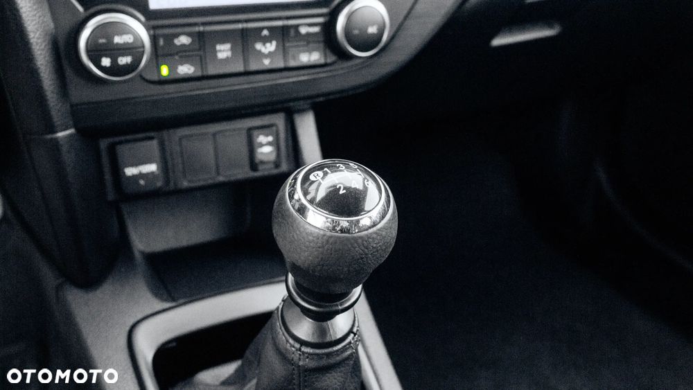 Toyota Auris 1.33 VVT-i Life+ - 21