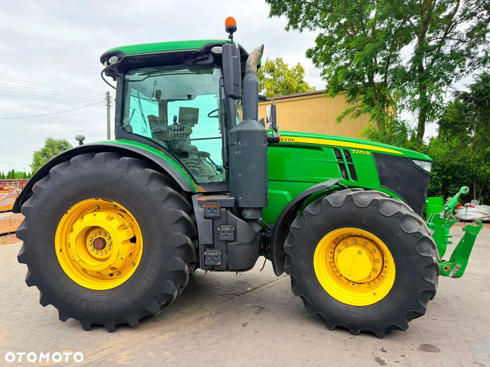 John Deere 7270R - 7
