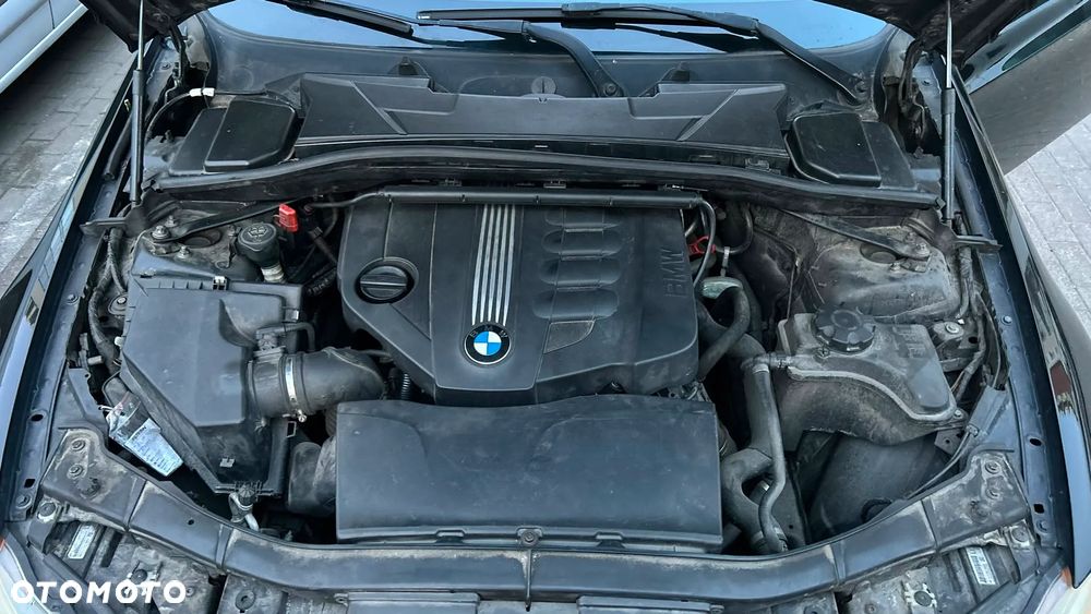 BMW Seria 3 320d Efficient Dynamics - 39