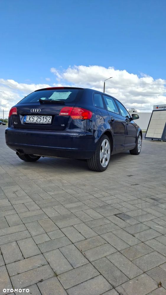 Audi A3 Sportback 1.6 FSI Ambiente - 7