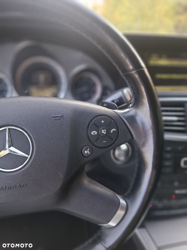 Mercedes-Benz Klasa E - 16