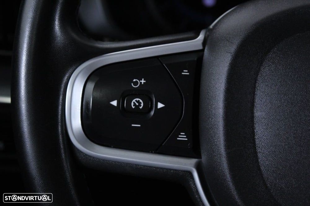 Volvo XC 60 2.0 T6 PHEV Inscription AWD - 22