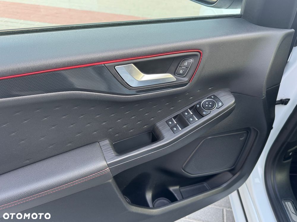 Ford Kuga 2.0 EcoBlue Hybrid ST-LINE - 31