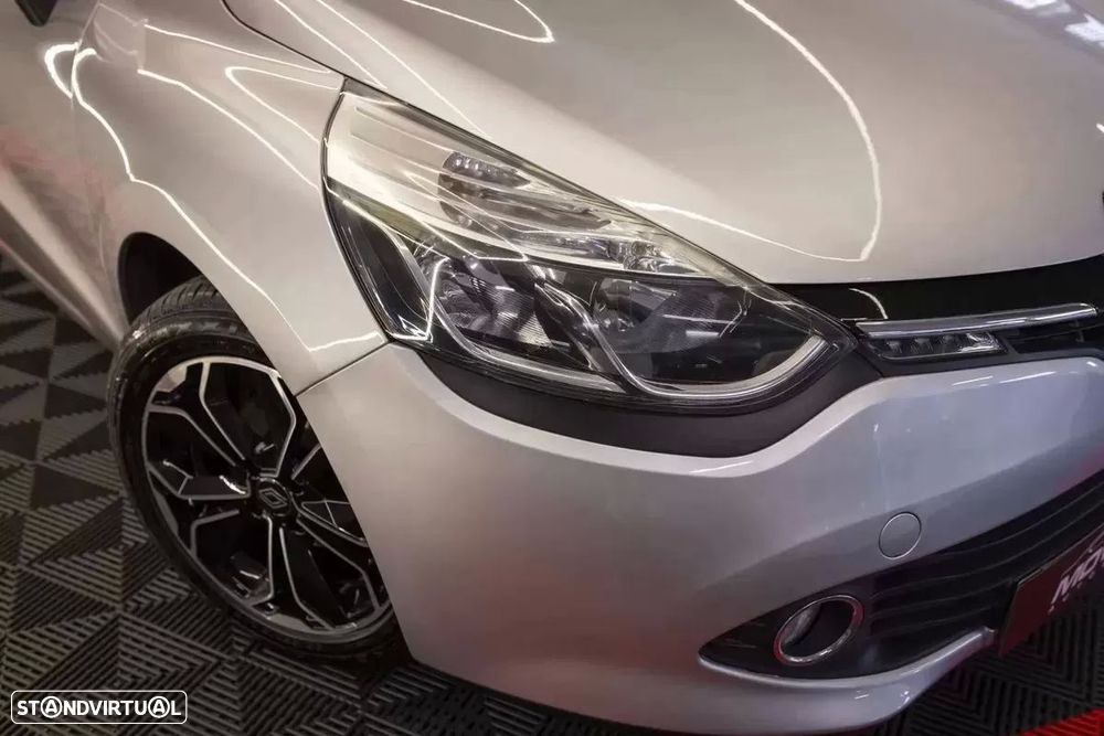 Renault Clio - 19