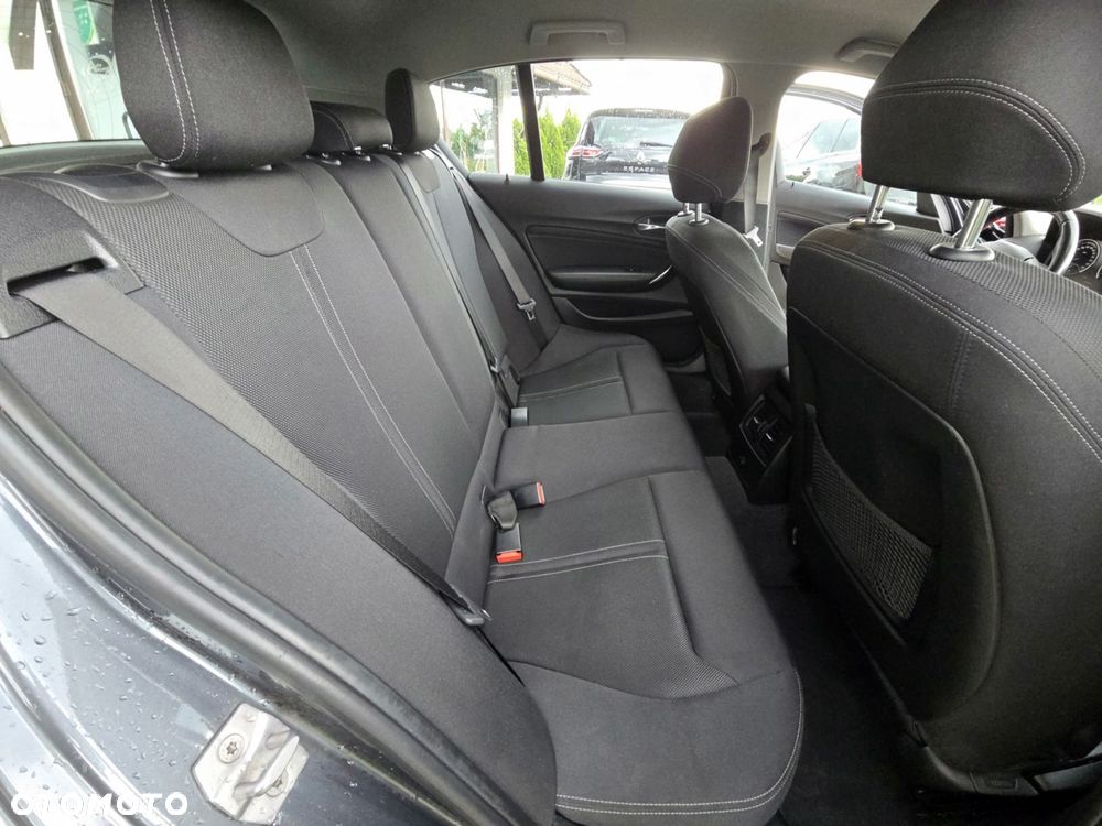 BMW Seria 1 118i Sport Line - 16