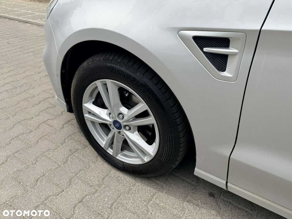 Ford S-Max - 13