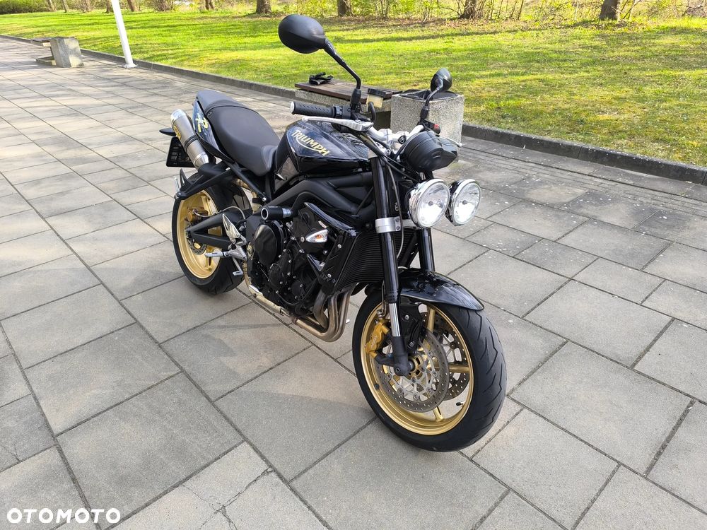 Triumph Street Triple - 1