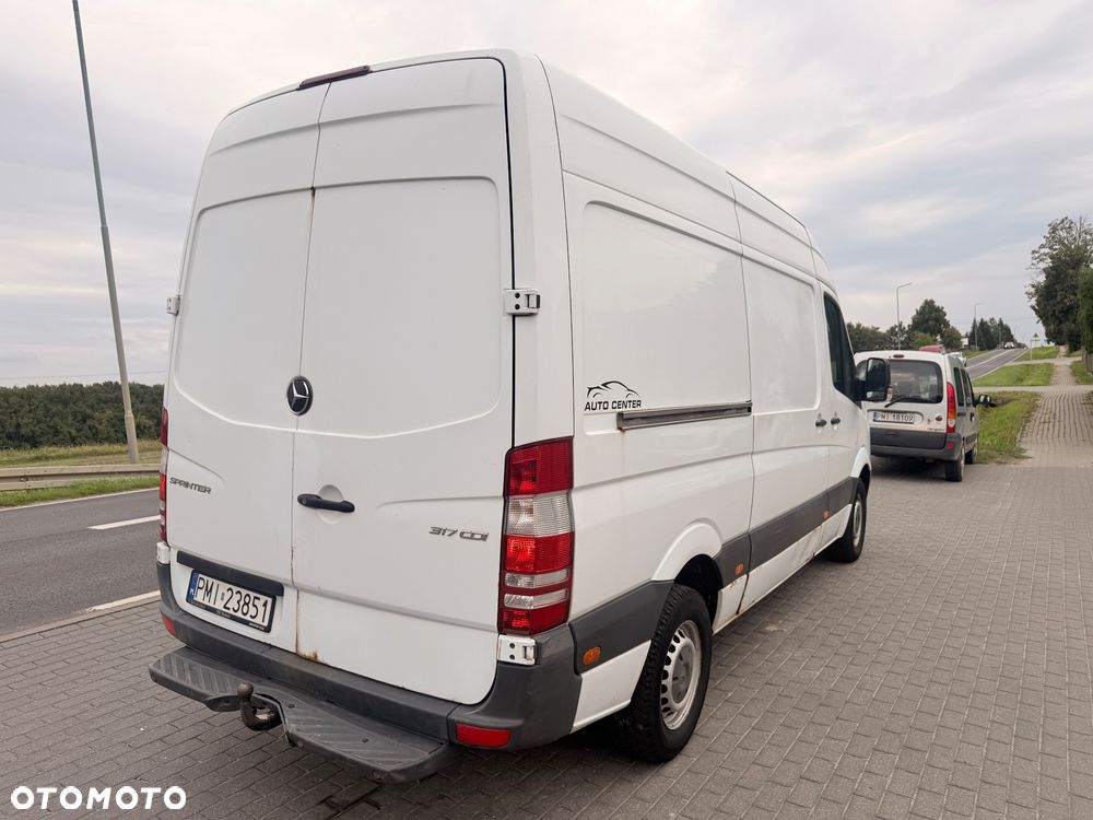Mercedes-Benz Sprinter - 4