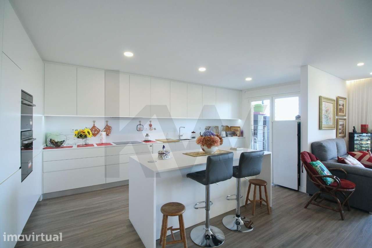 Exclusividade e Design: T2 de Luxo na Quinta da Piedade - Grande imagem: 2/60