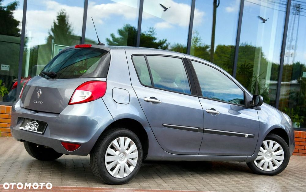Renault Clio - 7