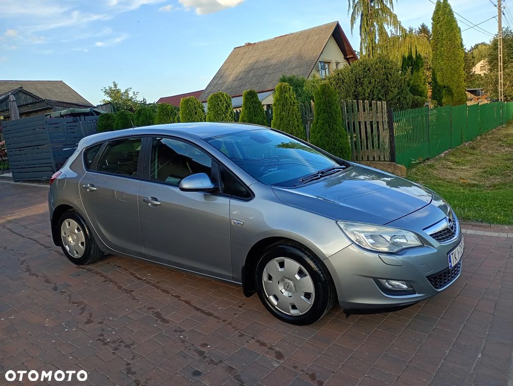 Opel Astra 1.6 Cosmo - 1