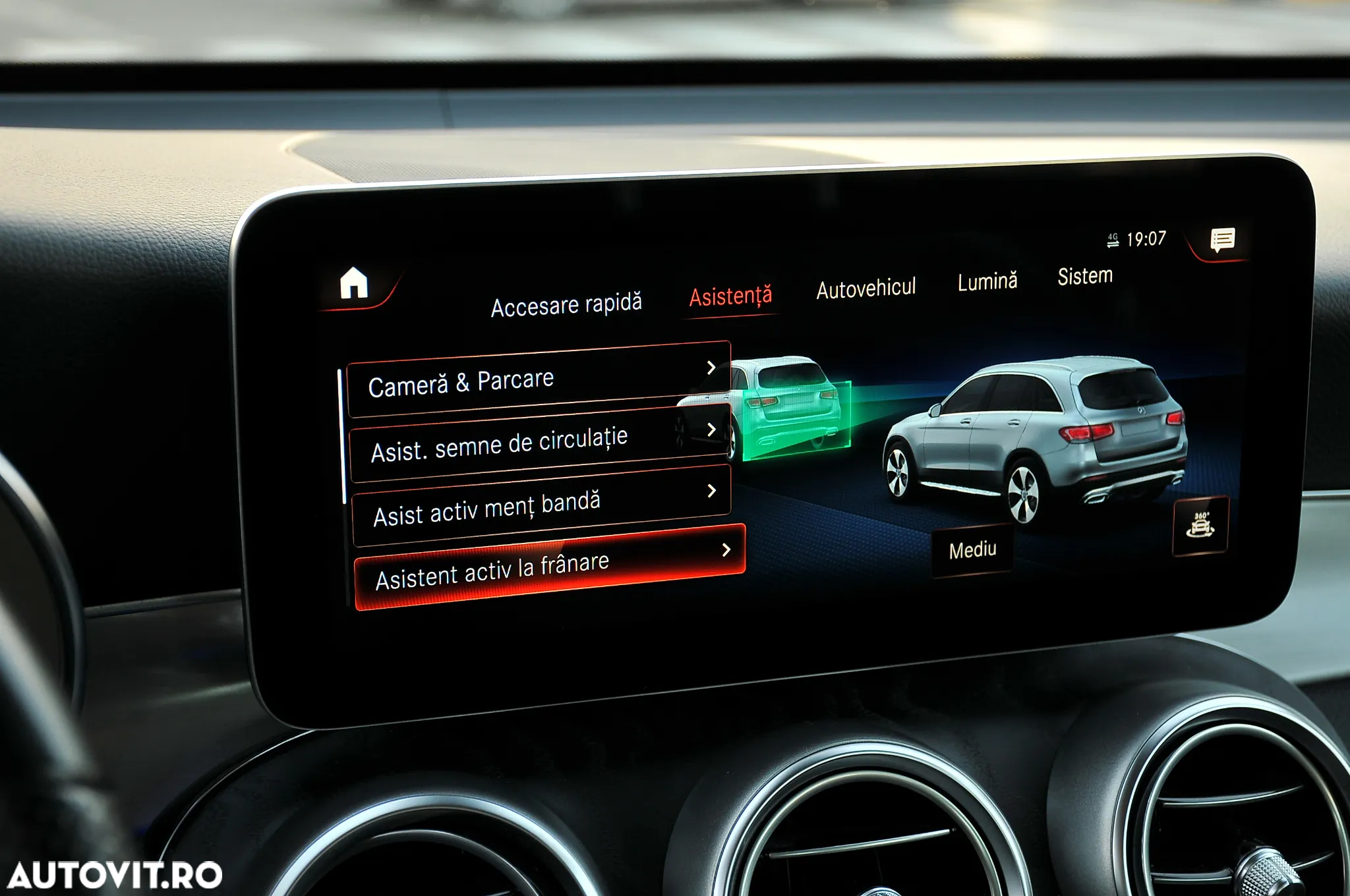 Mercedes-Benz GLC 300 d 4Matic 9G-TRONIC AMG Line Plus - 6