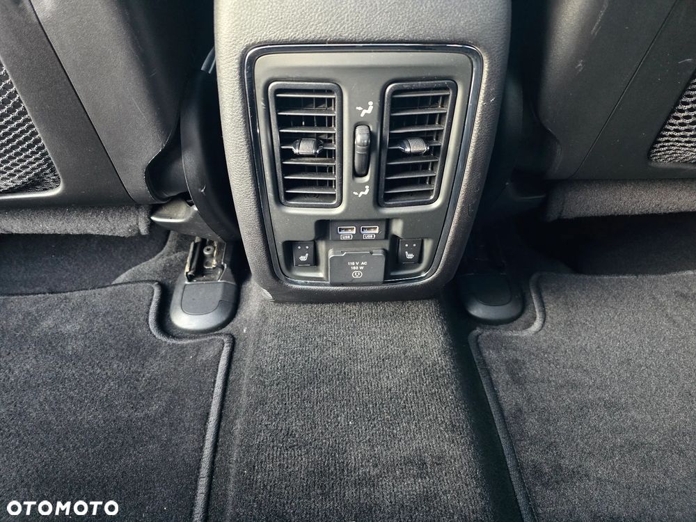 Jeep Grand Cherokee 5.7 V8 HEMI Summit - 33