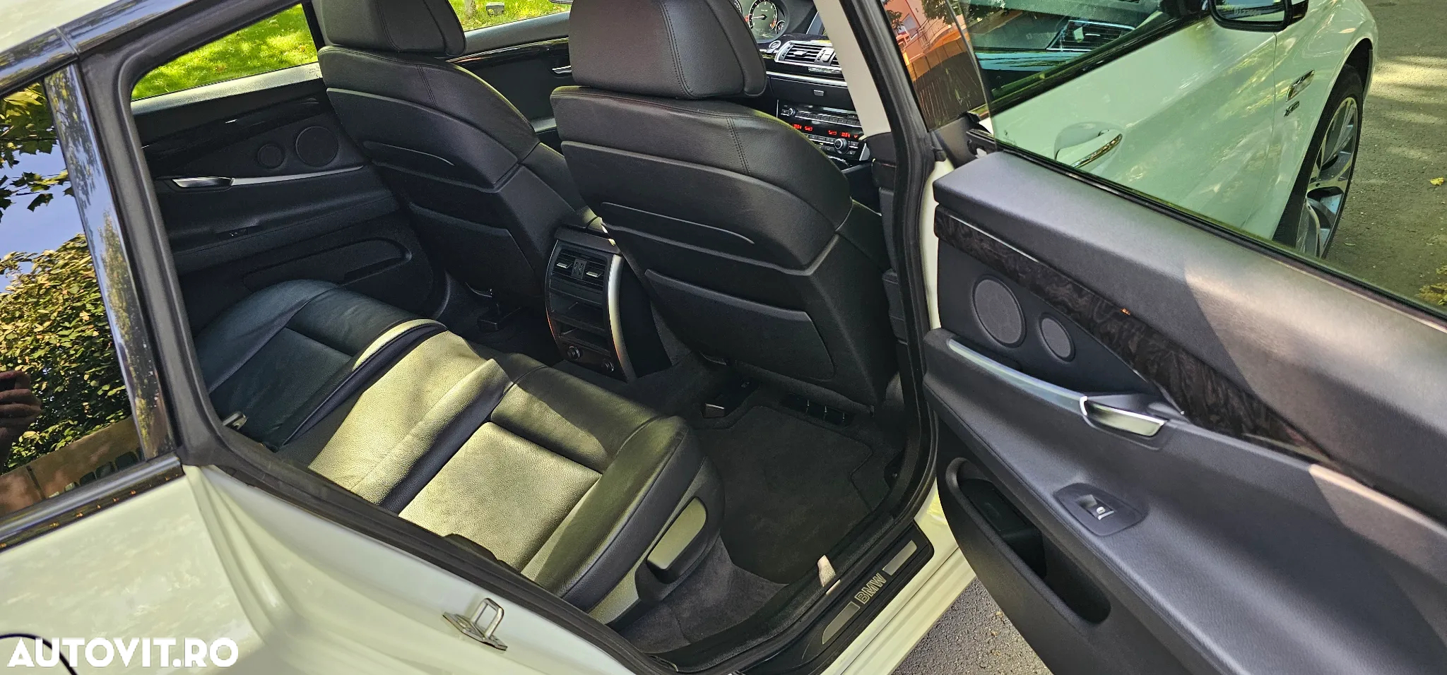 BMW Seria 5 530d xDrive - 27