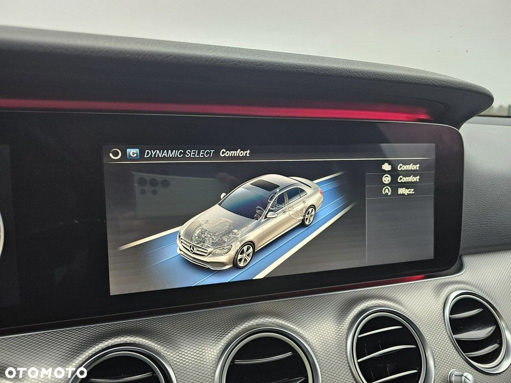 Mercedes-Benz Klasa E - 33