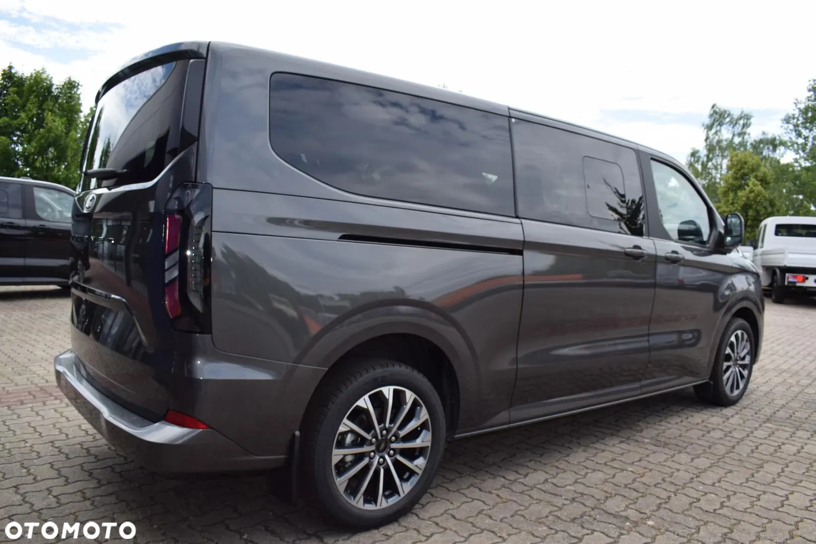 Ford Tourneo Custom 2.0 EcoBlue 320 L2 Titanium - 7