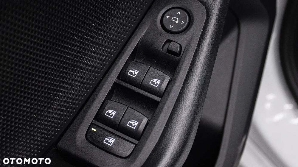 BMW Seria 1 118i Advantage - 29
