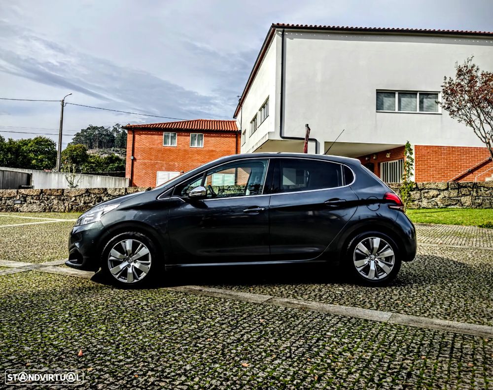 Peugeot 208 1.2 PureTech Allure - 26