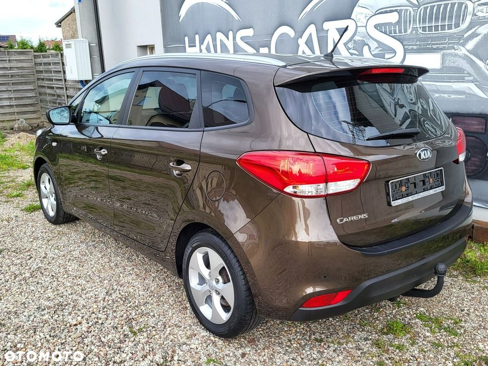 Kia Carens - 28