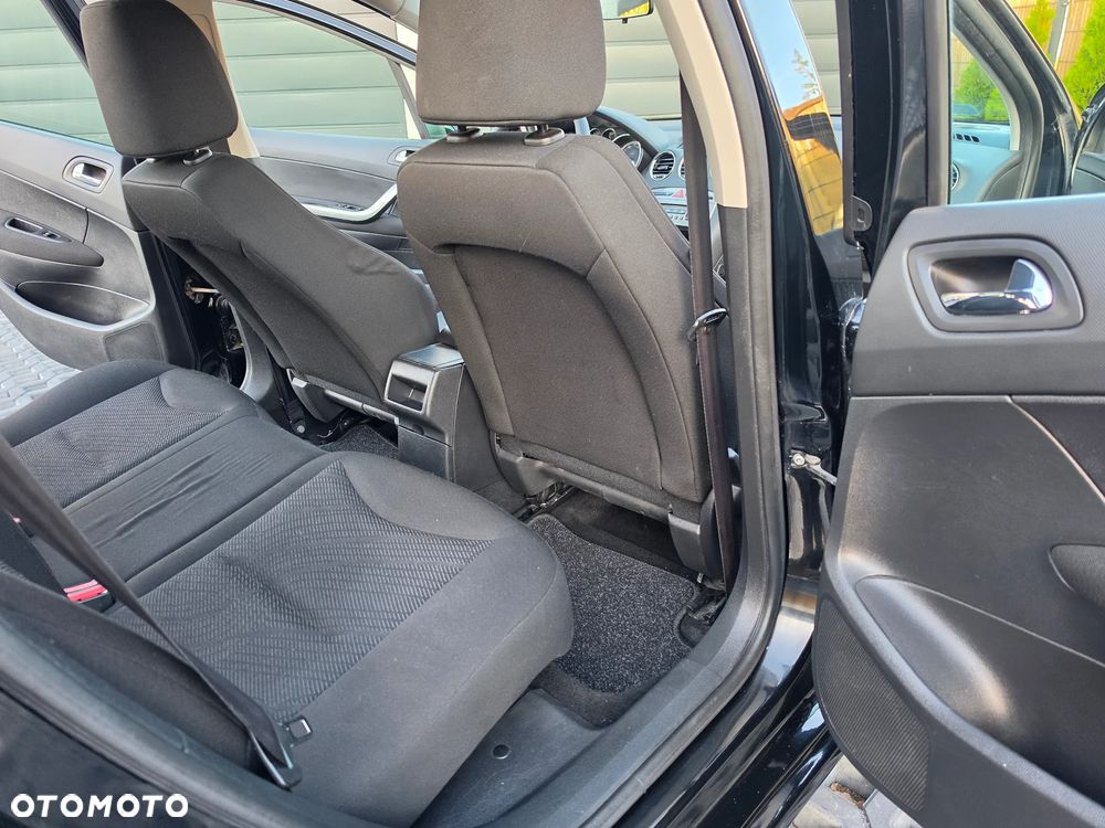 Peugeot 308 100 VTi Urban Move First Edition - 17