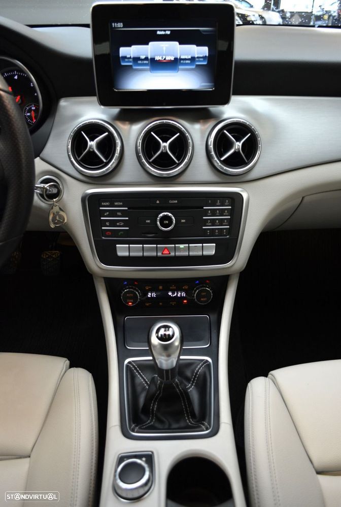 Mercedes-Benz CLA 200 CDI Urban - 15