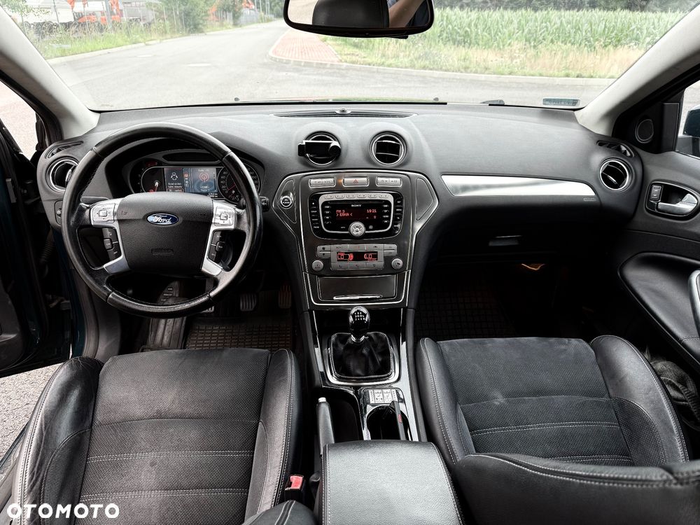 Ford Mondeo 2.5 Titanium - 14