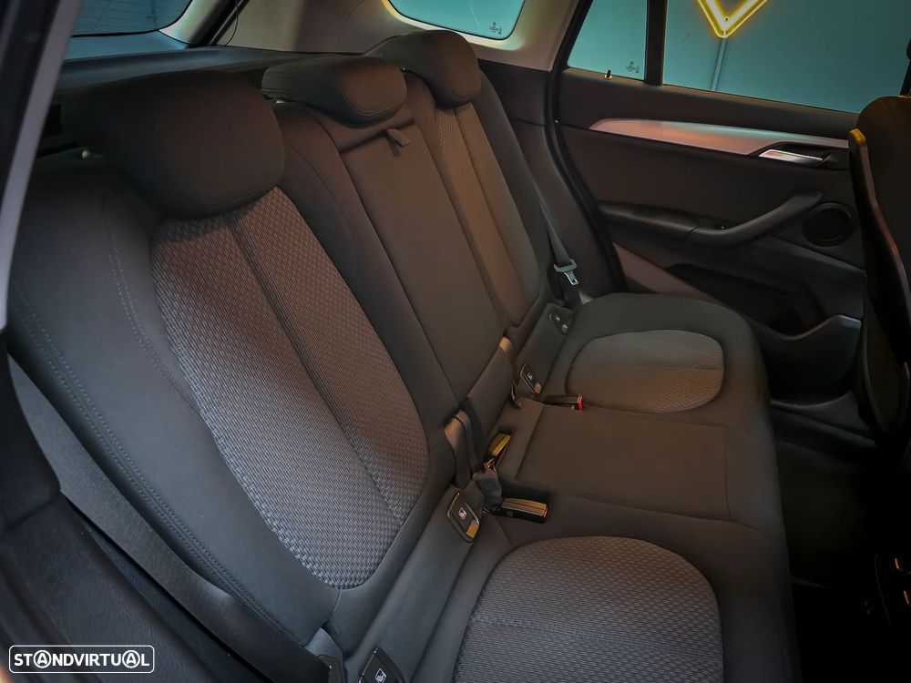 BMW X1 xDrive25e Advantage - 22