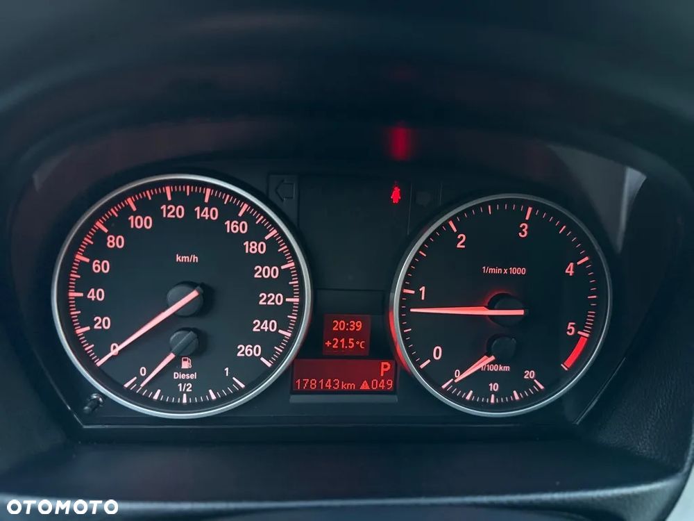 BMW Seria 3 320d Efficient Dynamics Sport Line - 22