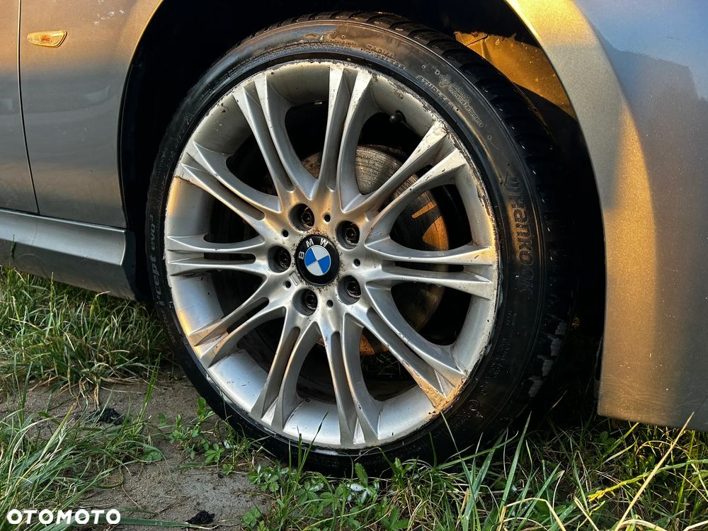 BMW Seria 3 318d - 15