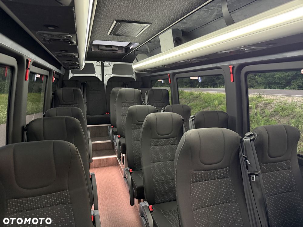 Mercedes-Benz Sprinter 519 - 22