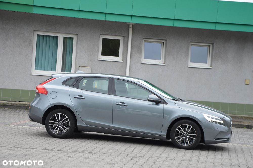 Volvo V40 D2 Momentum - 12