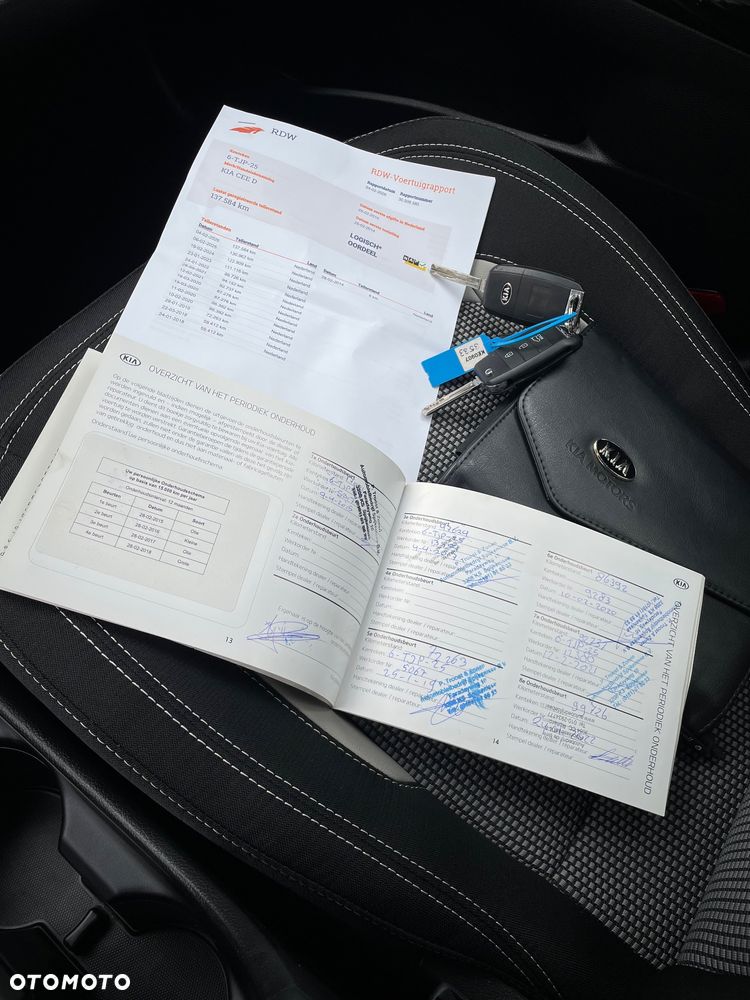 Kia Ceed - 25
