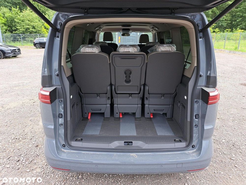 Volkswagen Multivan - 17