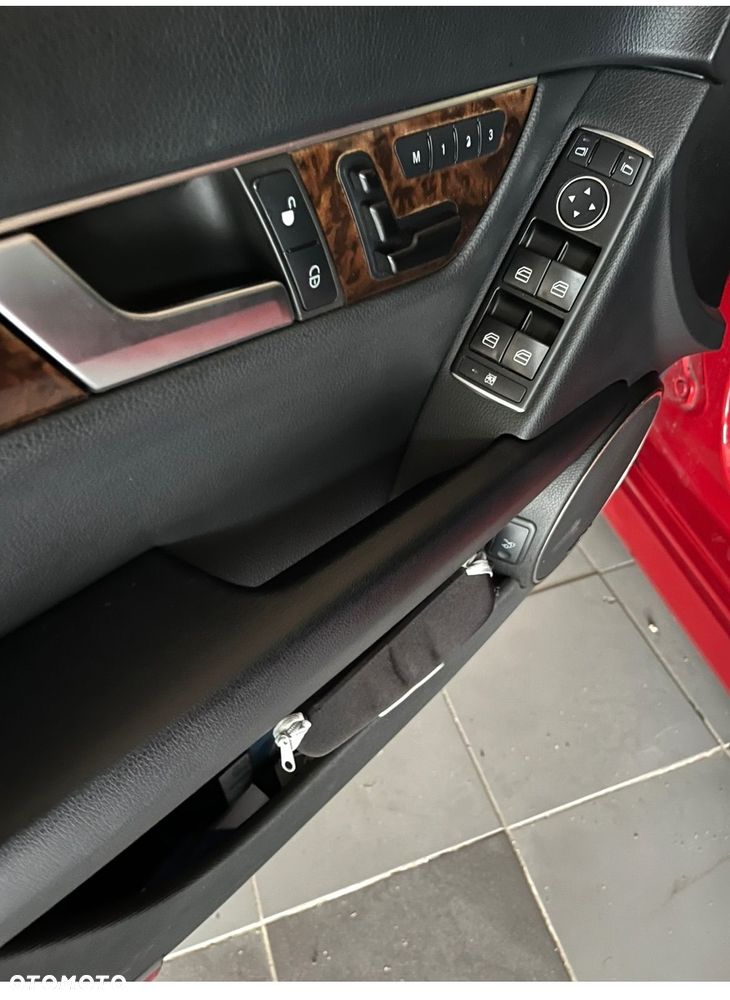 Mercedes-Benz Klasa C - 12