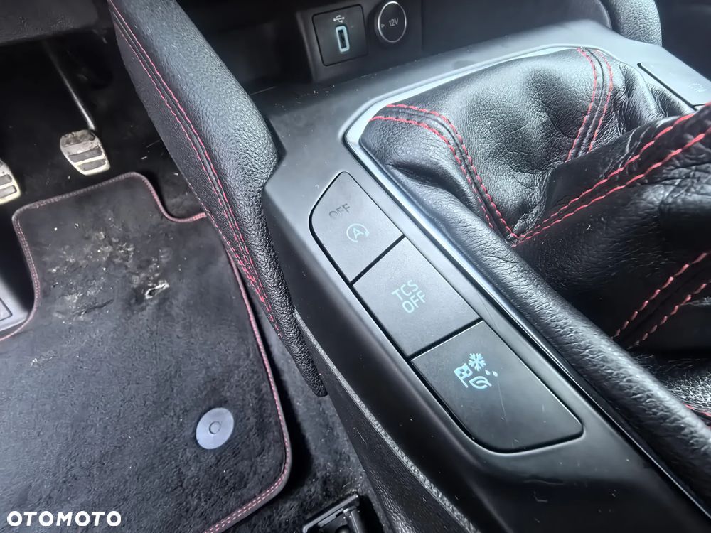 Ford Focus 1.0 EcoBoost Start-Stopp-System ST-LINE STYLE - 26