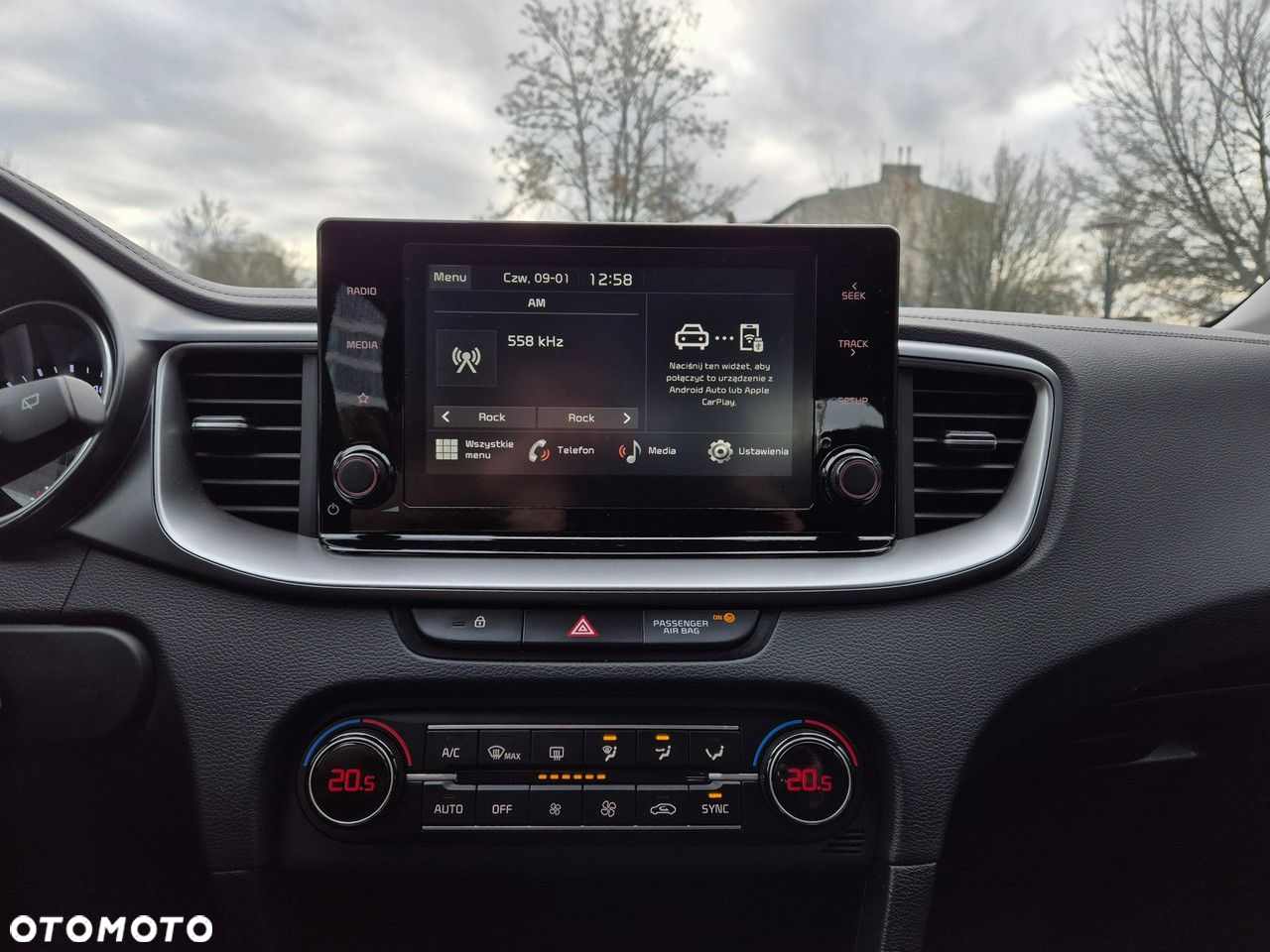 Kia Ceed - 24