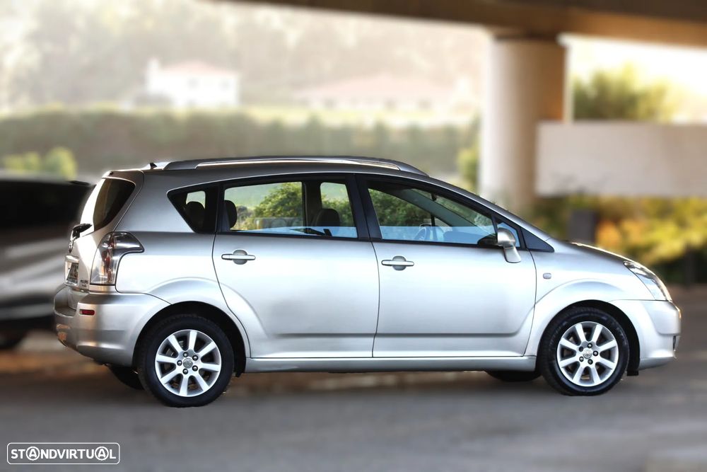 Toyota Corolla Verso 2.2 D-4D Sol - 5