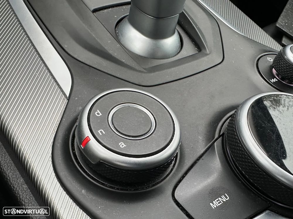 Alfa Romeo Stelvio 2.2 D Super AT8 - 26