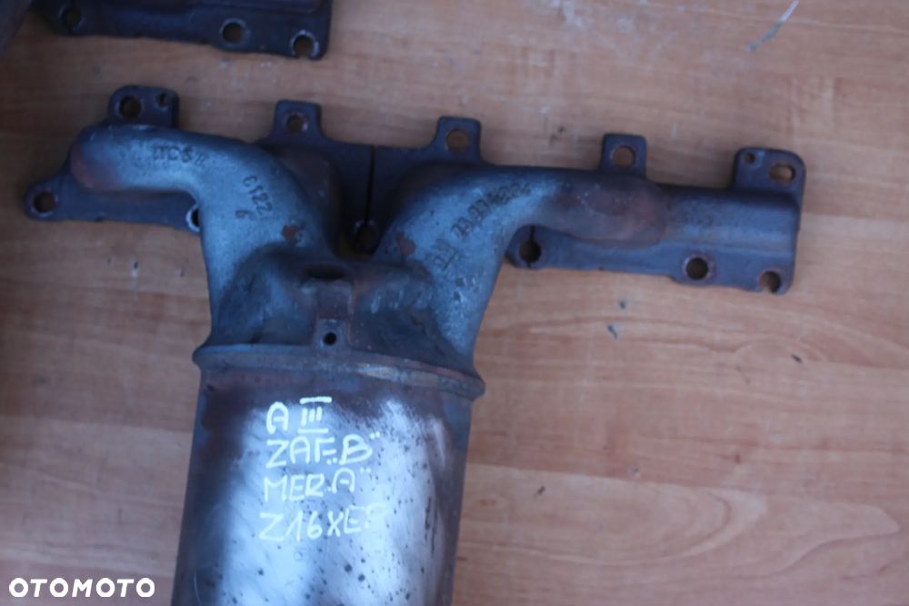 PUSTA PUSZKA KATALIZATORA KOLEKTOR OPEL ASTRA H ZAFIRA B MERIVA A 1.6 Z16XEP 105KM - 5