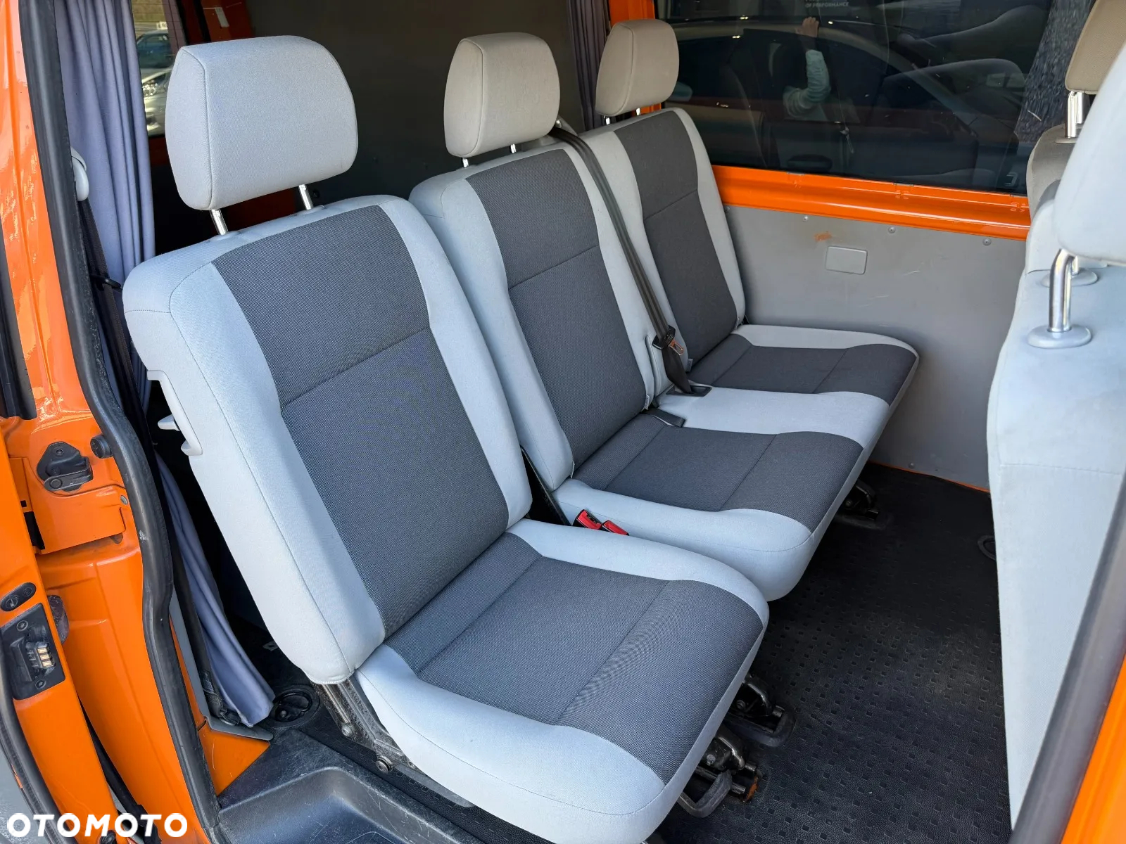 Volkswagen Transporter T5 TDI L2H1 - 9
