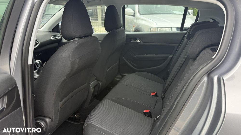 Peugeot 308 - 9
