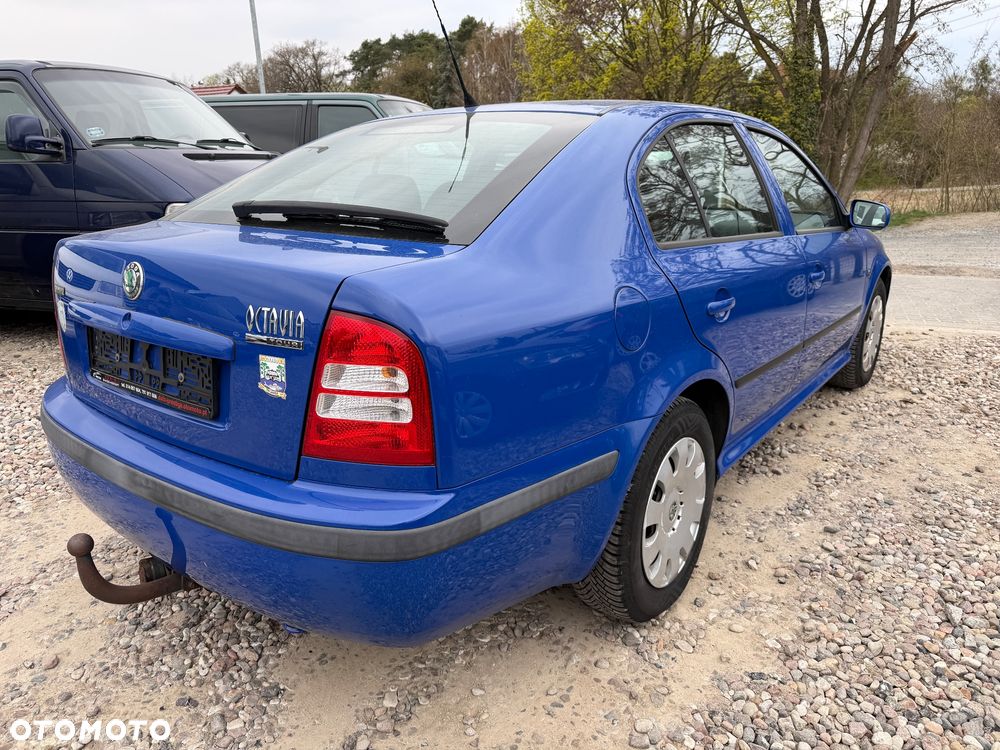 Skoda Octavia 1.6 Tour - 4